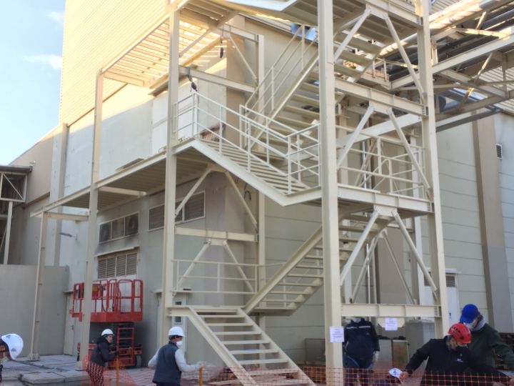 PHİLSA TF4 ÇELİK MERDİVENİ